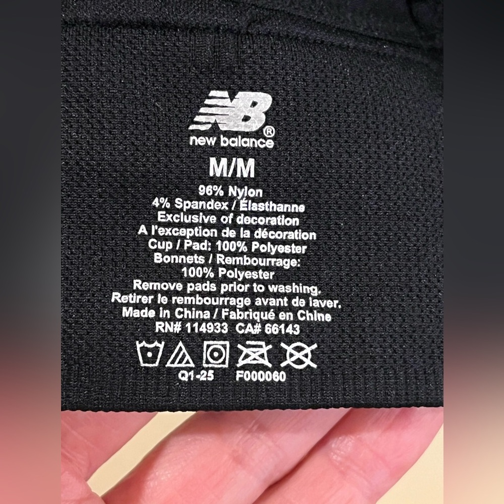 New Balance Seamless Cami Sports Bra. Racerback. Black w/ silver logo. M. NWOT - Picture 6 of 14